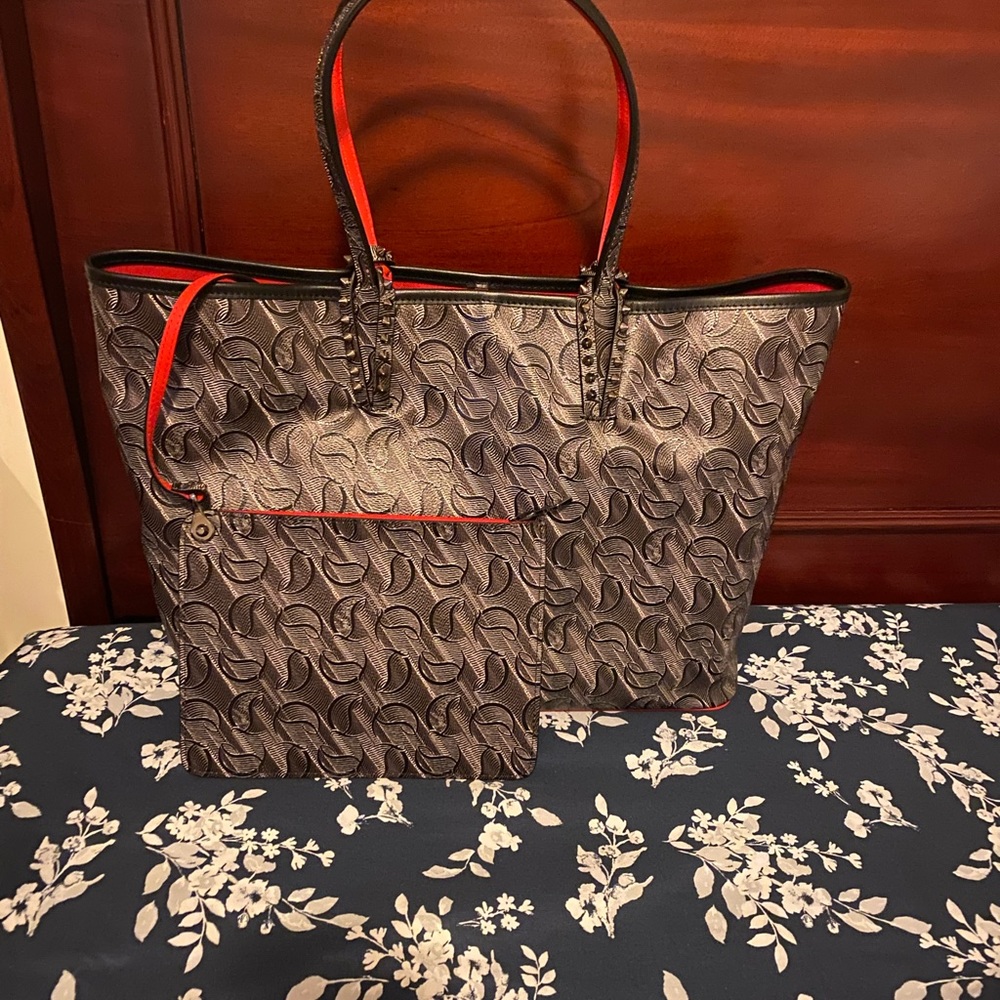 Christian Louboutin Cabata large Tote Bag with pouch